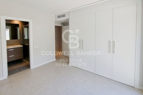 Huoneisto myytävänä Sant Andreu de Llavaneres, Barcelona, Espanja, 4 makuuhuonetta, 126 m2 No. 160111 - kuva 18