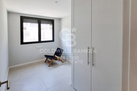 Huoneisto myytävänä Sant Andreu de Llavaneres, Barcelona, Espanja, 4 makuuhuonetta, 126 m2 No. 160111 - kuva 21