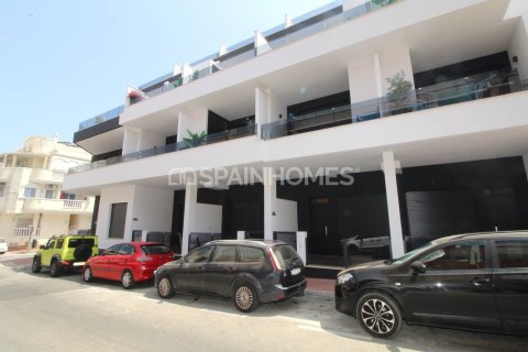 Apartamento en Torrevieja, Alicante, España 1 dormitorio, 57 m2 No. 191653