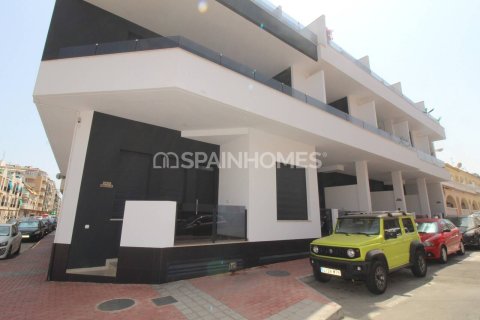 Apartamento en venta en Torrevieja, Alicante, España 1 dormitorio, 57 m2 No. 191653 - foto 5