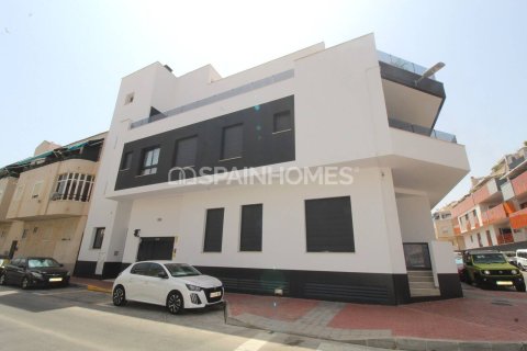 Apartamento en venta en Torrevieja, Alicante, España 1 dormitorio, 57 m2 No. 191653 - foto 4