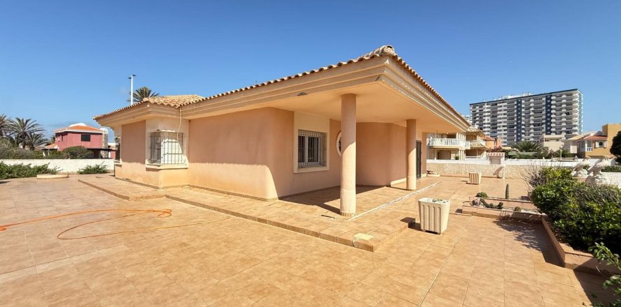 Villa a La Manga del Mar Menor, Murcia, Spagna 4 camere da letto, 304 mq. N° 177798