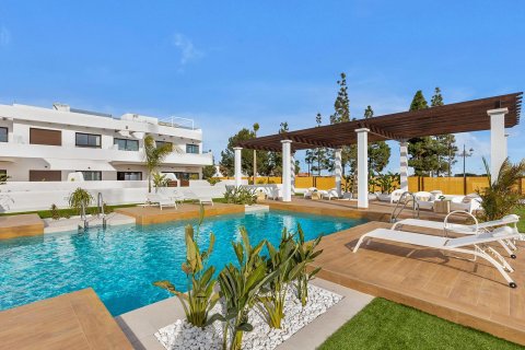 Bungalow till salu i Los Alcazares, Murcia, Spanien 3 sovrum, 85 kvm. Nr. 151564 - foto 7