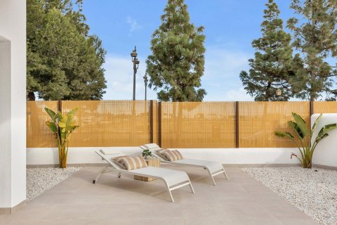 Bungalow for sale in Los Alcazares, Murcia, Spain 3 bedrooms, 81 sq.m. No. 151563 - photo 20
