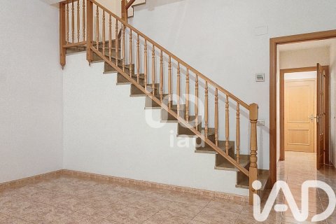 Huoneisto myytävänä Vilanova i la Geltru, Barcelona, Espanja, 2 makuuhuonetta, 120 m2 No. 173185 - kuva 10