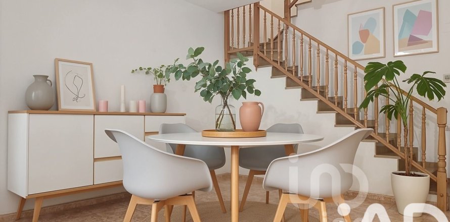 Huoneisto Vilanova i la Geltru, Barcelona, Espanja 2 makuuhuonetta, 120 m2 No. 173185