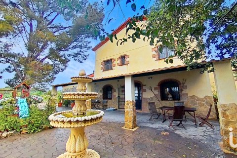 House in Valls, Tarragona, Spain 5 bedrooms, 1950 sq.m. No. 153621