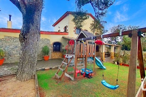 Hus till salu i Valls, Tarragona, Spanien 5 sovrum, 1950 kvm. Nr. 153621 - foto 2