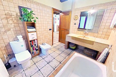 Hus till salu i Valls, Tarragona, Spanien 5 sovrum, 1950 kvm. Nr. 153621 - foto 5