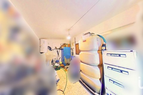 Hus till salu i Valls, Tarragona, Spanien 5 sovrum, 1950 kvm. Nr. 153621 - foto 23