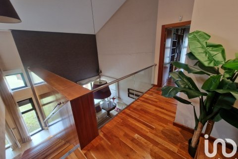 Продажа дома в Карбахал де ла Легуа, Леон, Испания 4 спальни, 382м2 №153620 - фото 5