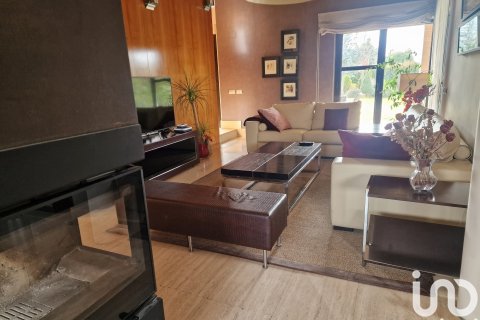 Продажа дома в Карбахал де ла Легуа, Леон, Испания 4 спальни, 382м2 №153620 - фото 6