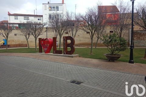 Dom w La Baneza, Leon, Hiszpania 10 sypialni, 298 mkw. nr 153618 – zdjęcie 24