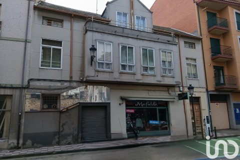 Dom w La Baneza, Leon, Hiszpania 10 sypialni, 298 mkw. nr 153618 – zdjęcie 3