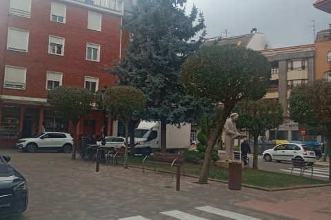 Dom w La Baneza, Leon, Hiszpania 10 sypialni, 298 mkw. nr 153618 – zdjęcie 28