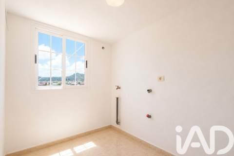 Huoneisto myytävänä San Cristobal de La Laguna, Tenerife, Espanja, 3 makuuhuonetta, 98 m2 No. 172135 - kuva 19