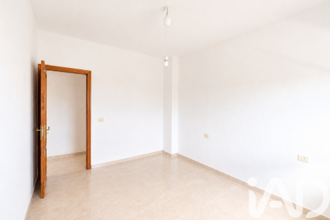 Huoneisto myytävänä San Cristobal de La Laguna, Tenerife, Espanja, 3 makuuhuonetta, 98 m2 No. 172135 - kuva 11