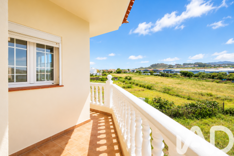Huoneisto myytävänä San Cristobal de La Laguna, Tenerife, Espanja, 3 makuuhuonetta, 98 m2 No. 172135 - kuva 15