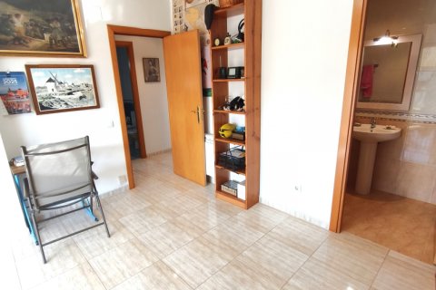 Apartment for sale in Alcover, Tarragona, Spain 3 bedrooms, 119 sq.m. No. 172139 - photo 6