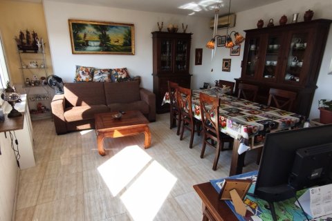Apartment for sale in Alcover, Tarragona, Spain 3 bedrooms, 119 sq.m. No. 172139 - photo 2