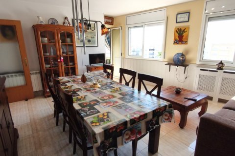 Appartamento a Alcover, Tarragona, Spagna 3 camere da letto, 119 mq. N° 172139