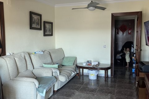 Apartament w Malaga, Hiszpania 4 sypialnie, 100 mkw. nr 172138 – zdjęcie 10