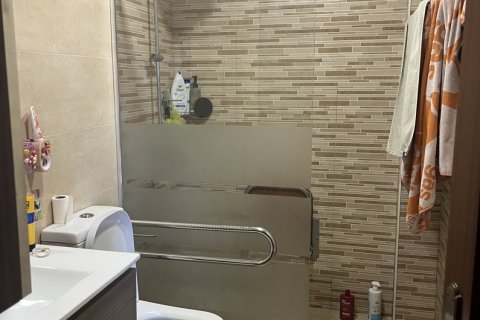 Apartament w Malaga, Hiszpania 4 sypialnie, 100 mkw. nr 172138 – zdjęcie 9
