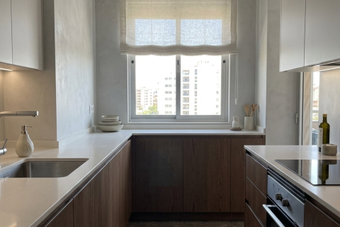 Apartament w Malaga, Hiszpania 4 sypialnie, 100 mkw. nr 172138 – zdjęcie 2