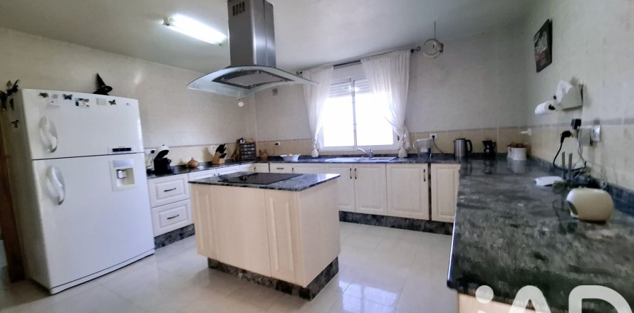 House in Totana, Murcia, Spain 5 bedrooms, 248 sq.m. No. 172140