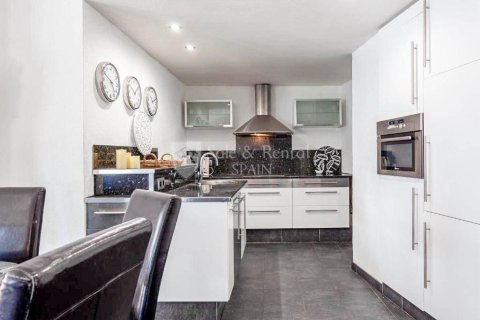 Apartamento en venta en Lloret de Mar, Gerona, España 3 dormitorios, 90 m2 No. 166465 - foto 6