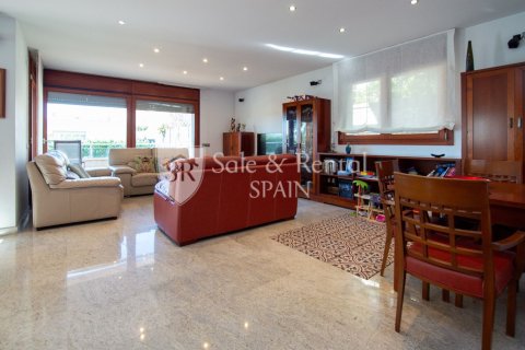 House for sale in Blanes, Girona, Spain 7 bedrooms, 471 sq.m. No. 166464 - photo 5