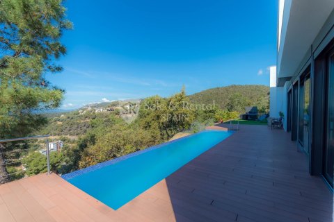 House for sale in Lloret de Mar, Girona, Spain 4 bedrooms, 270 sq.m. No. 166466 - photo 14