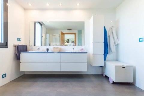 House for sale in Lloret de Mar, Girona, Spain 4 bedrooms, 270 sq.m. No. 166466 - photo 21