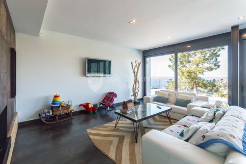 House for sale in Lloret de Mar, Girona, Spain 4 bedrooms, 270 sq.m. No. 166466 - photo 11