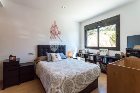 House for sale in Lloret de Mar, Girona, Spain 4 bedrooms, 270 sq.m. No. 166466 - photo 18