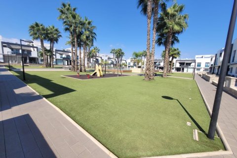 Bungalow à vendre à La Zenia, Alicante, Espagne, 2 chambres, 90 m2 No. 143742 - photo 6