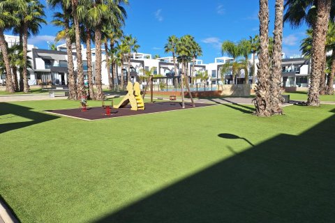 Bungalow à vendre à La Zenia, Alicante, Espagne, 2 chambres, 90 m2 No. 143742 - photo 3