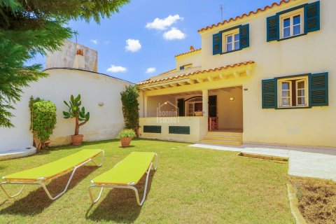 Продажа таухауса в Маон, Менорка, Испания 2 спальни, 193м2 №143744 - фото 2