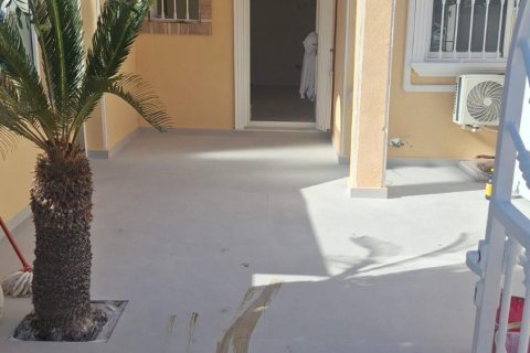 Bliźniak w Torrevieja, Alicante, Hiszpania 2 sypialnie, 75 mkw. nr 146369 – zdjęcie 20