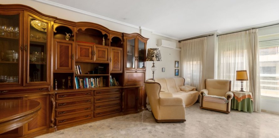 Wohnung in Torrevieja, Alicante, Spanien 4 Schlafzimmer, 152 m2 Nr. 146020