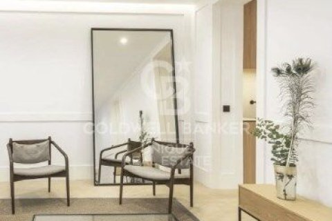 Apartamento en venta en Madrid, España 2 dormitorios, 127 m2 No. 157251 - foto 2