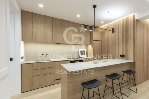 Apartamento en venta en Madrid, España 2 dormitorios, 127 m2 No. 157251 - foto 7