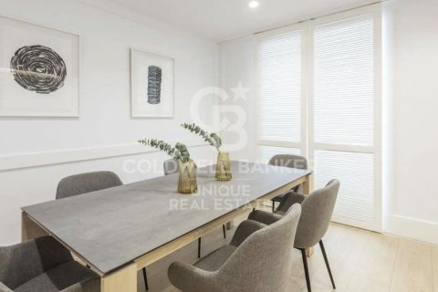 Apartamento en venta en Madrid, España 2 dormitorios, 127 m2 No. 157251 - foto 4