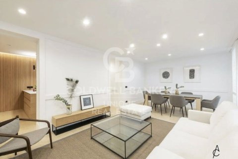 Apartamento en venta en Madrid, España 2 dormitorios, 127 m2 No. 157251 - foto 6
