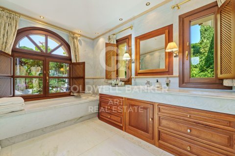 Willa w Marbella, Malaga, Hiszpania 6 sypialni, 712 mkw. nr 157247 – zdjęcie 23