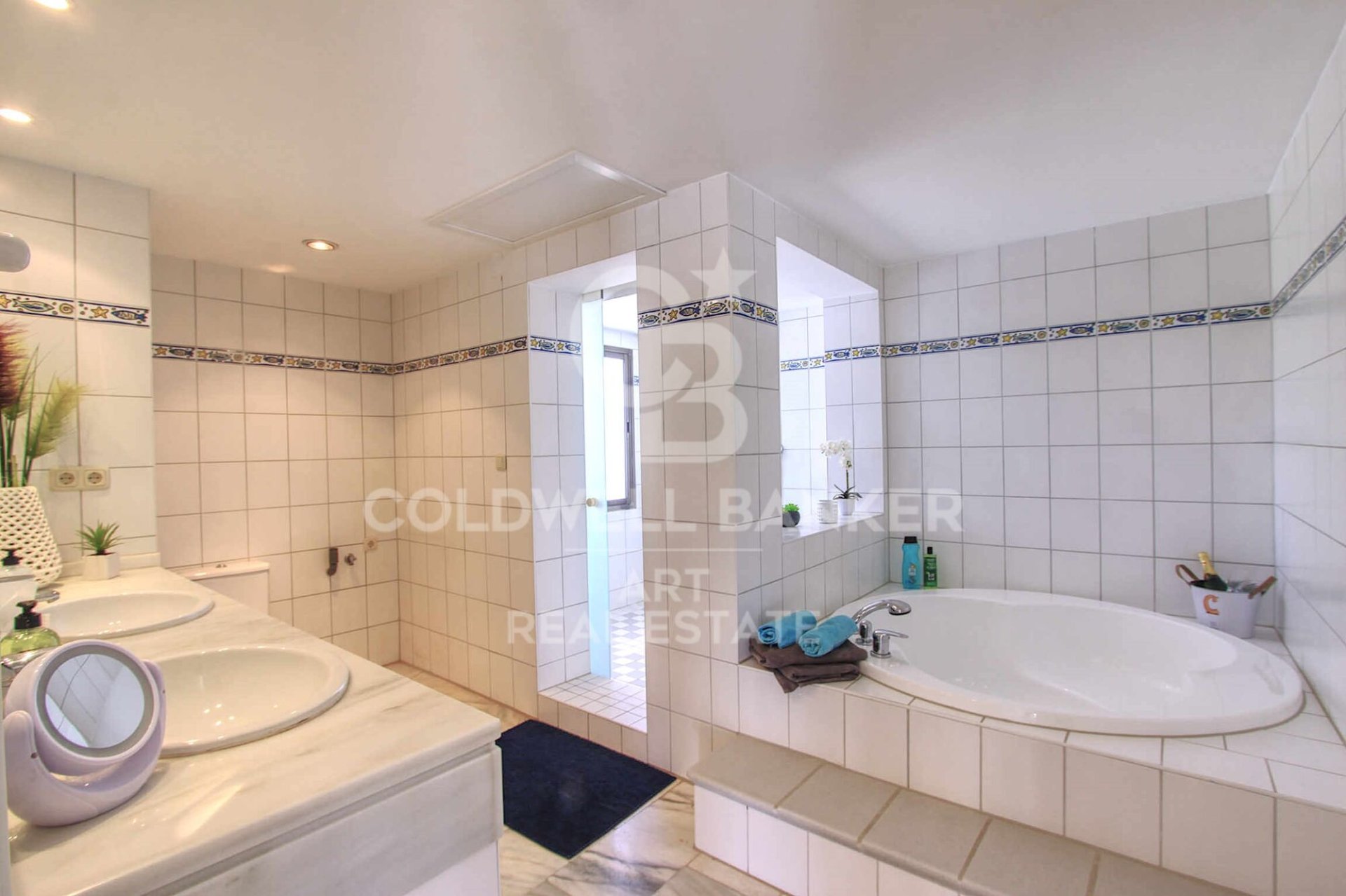 Duplex à Marbella, Malaga, Espagne 5 chambres, 200 m2 No. 179036