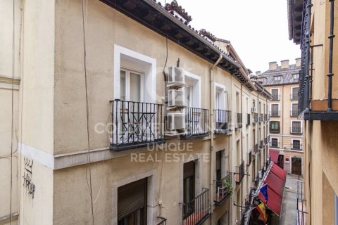 Apartment à vendre à Madrid, Espagne, 2 chambres, 124 m2 No. 179034 - photo 23