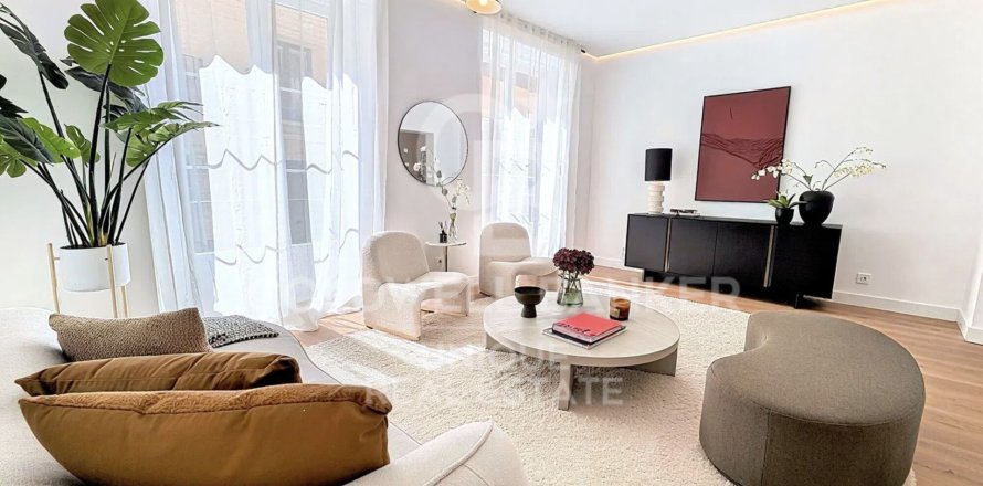 Apartment à Madrid, Espagne 2 chambres, 124 m2 No. 179034