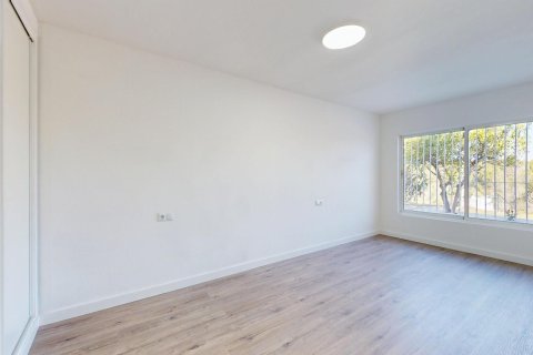 Bungalow à vendre à Alicante, Espagne, 85 m2 No. 165977 - photo 20