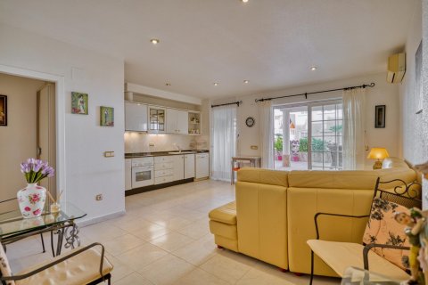 Appartamento in vendita a Guardamar del Segura, Alicante, Spagna 2 camere da letto, 71 mq. N° 144013 - foto 2